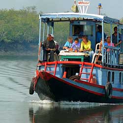 boat safari
